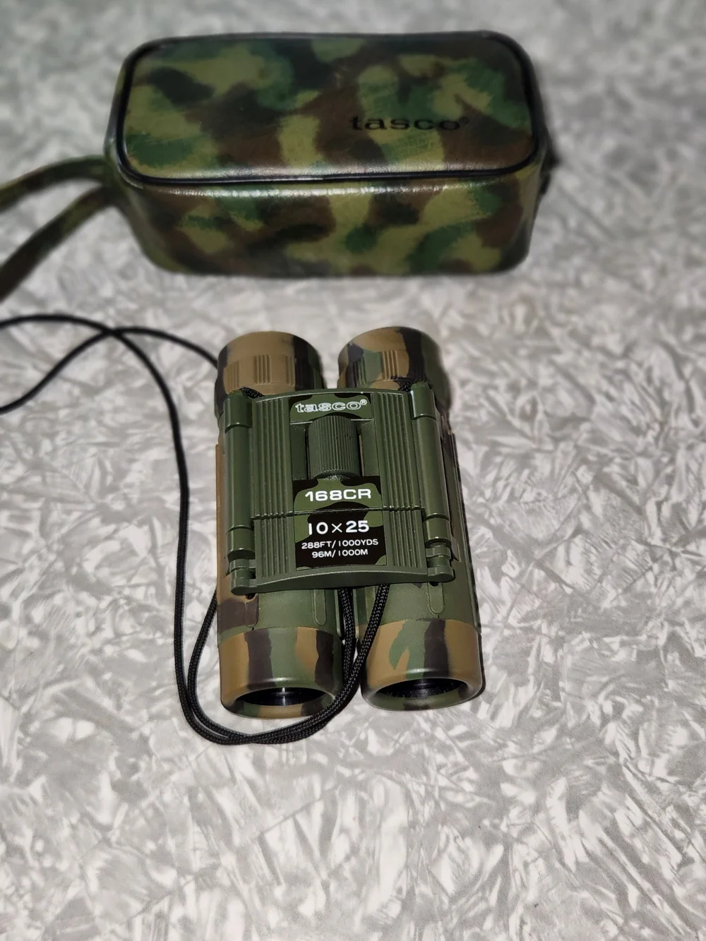 Tasco 10x25 Compact Binoculars in Camouflage Green